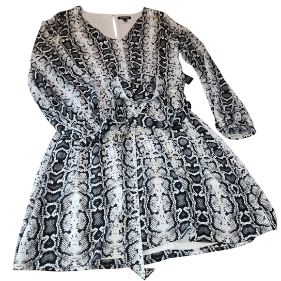EXPRESS Women’s Snakeskin Print Balloon Sleeve Mini Dress, size M - Picture 13 of 15